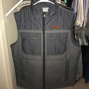 Columbia two-tone full-zip puffer vest